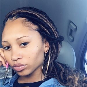 Meet your Posher, Quenisha